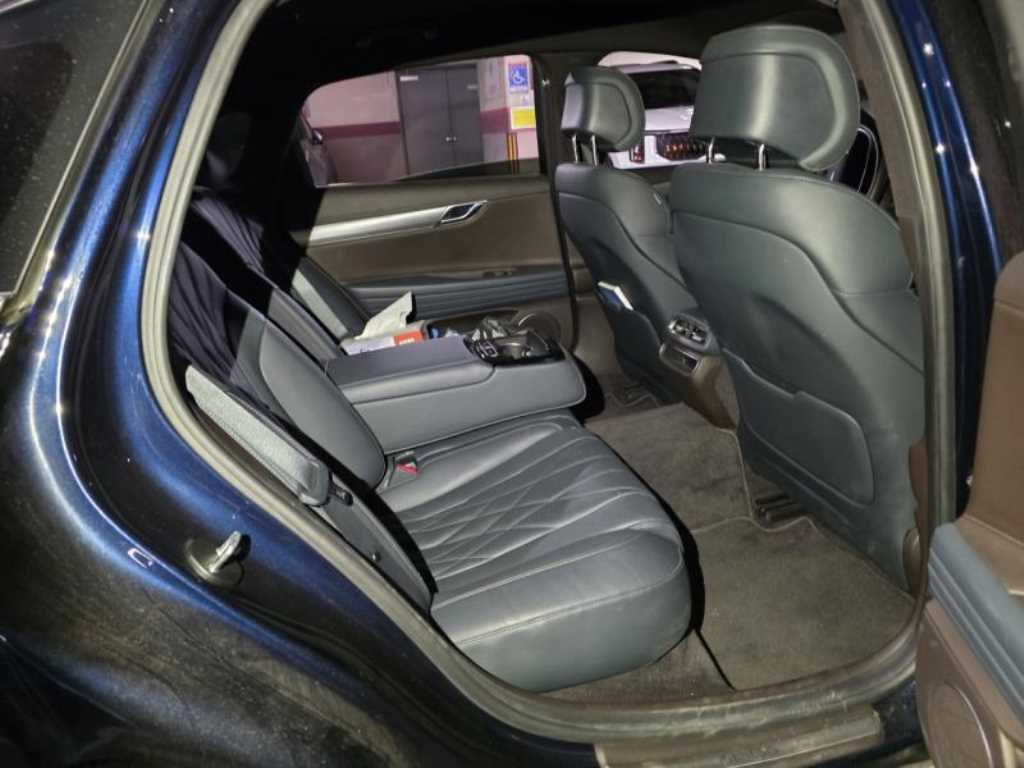 Genesis G80 - Vista 9