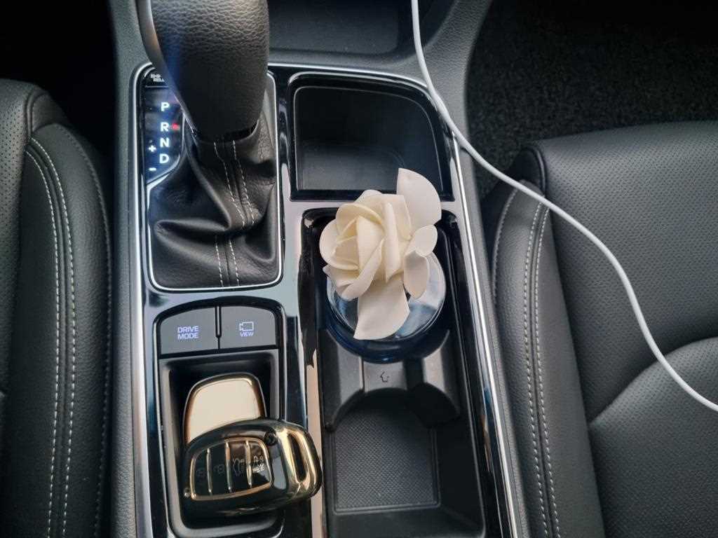 HYUNDAI Sonata - Vista 12