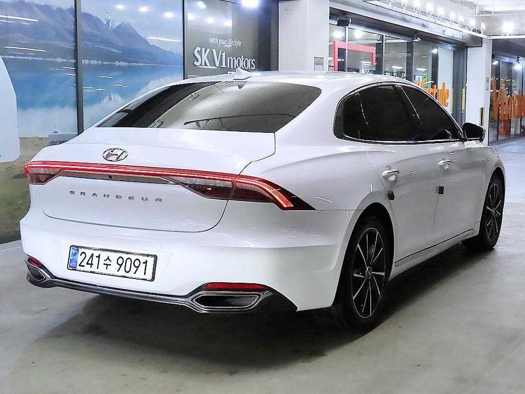 HYUNDAI Grandeur - Vista 4