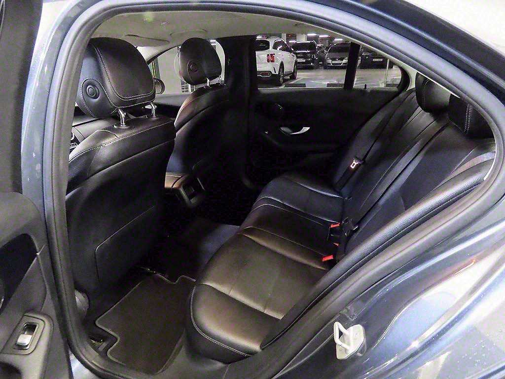 Mercedes Benz C Class - Vista 7