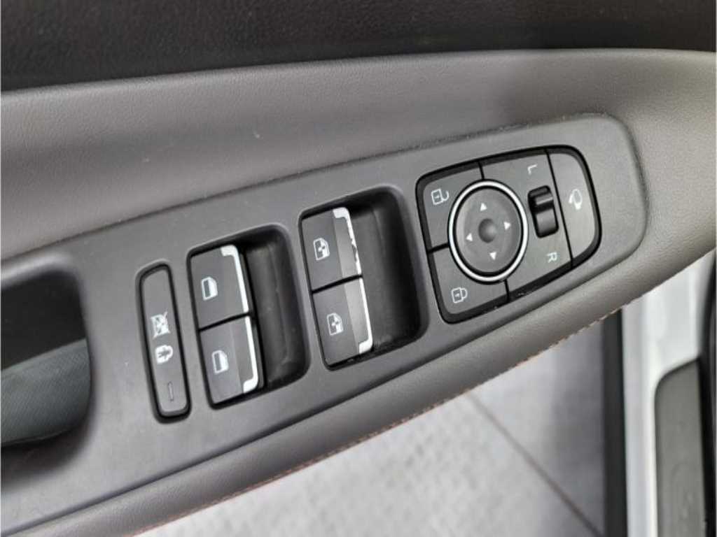 HYUNDAI Santa Fe - Vista 6