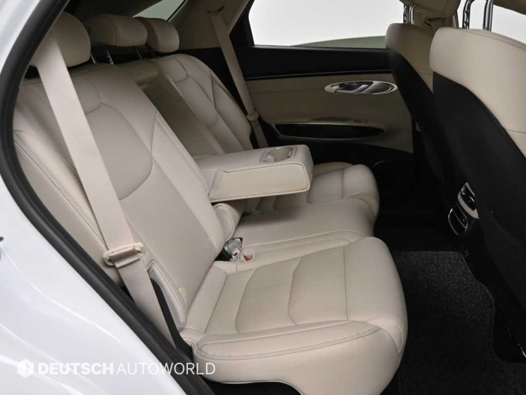 Genesis GV70 - Vista 12