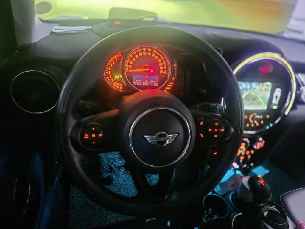 Mini Cooper - Vista 8