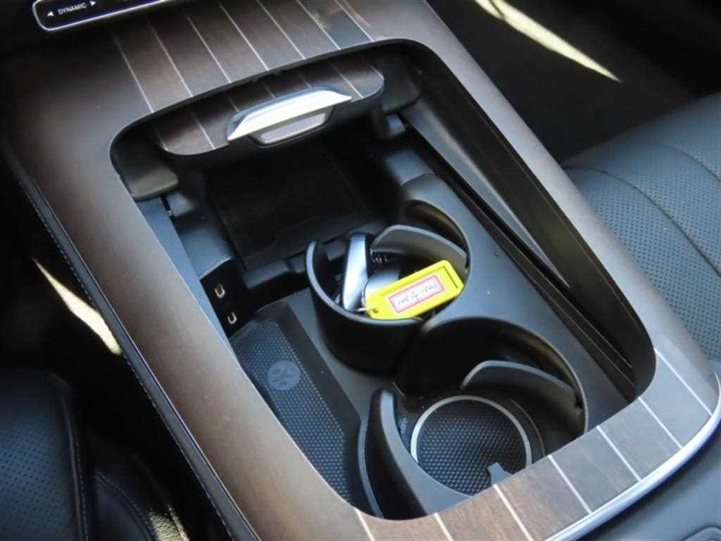 Mercedes Benz E class - Vista 7