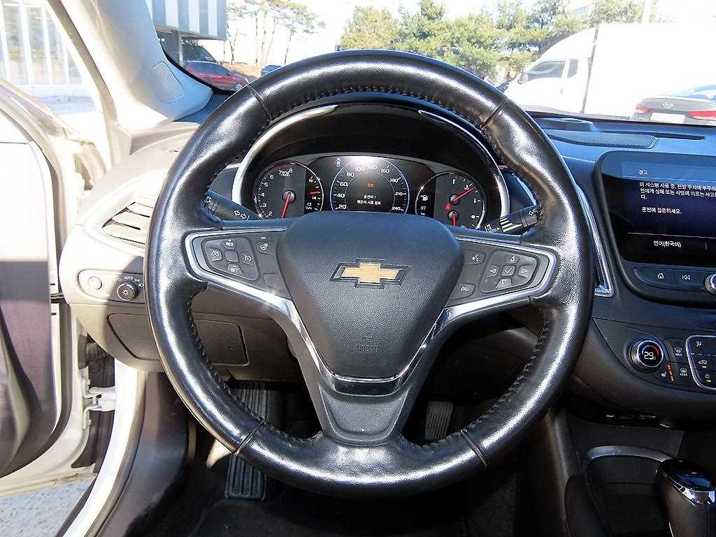 Chevrolet Malibu - Vista 8