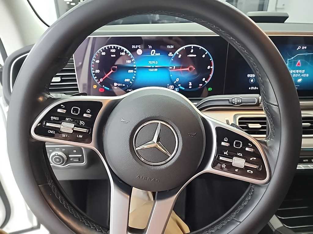 Mercedes Benz GLE Class - Vista 9