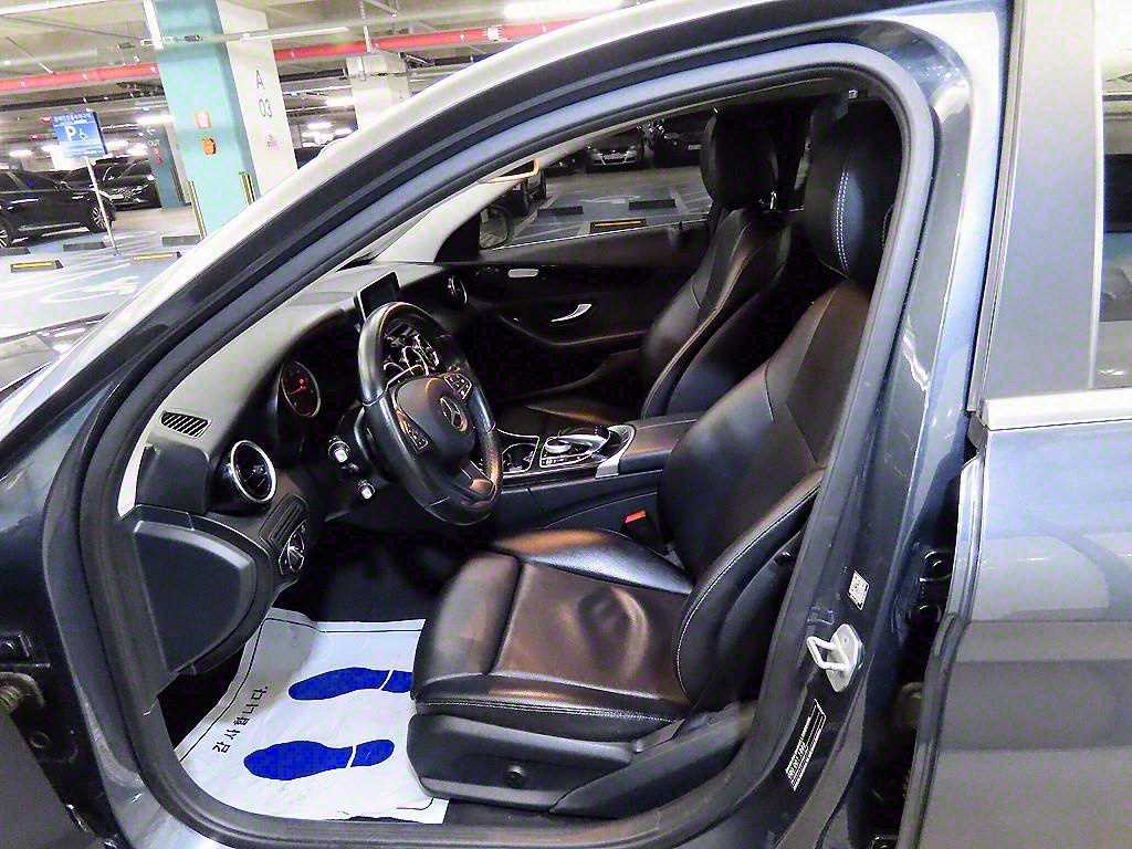 Mercedes Benz C Class - Vista 6