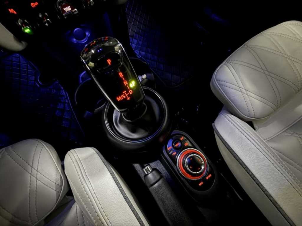 Mini Cooper Convertible - Vista 7