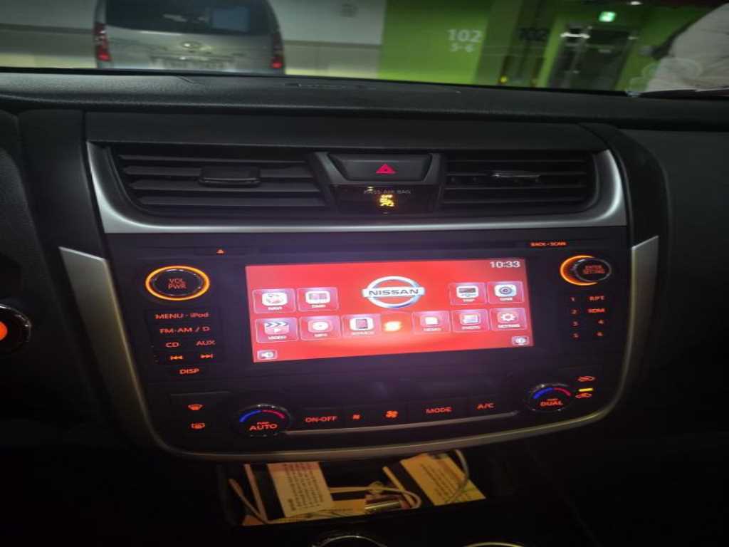 Nissan Altima - Vista 11