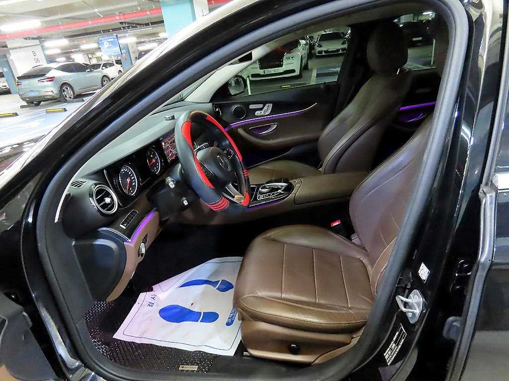 Mercedes Benz E class - Vista 6