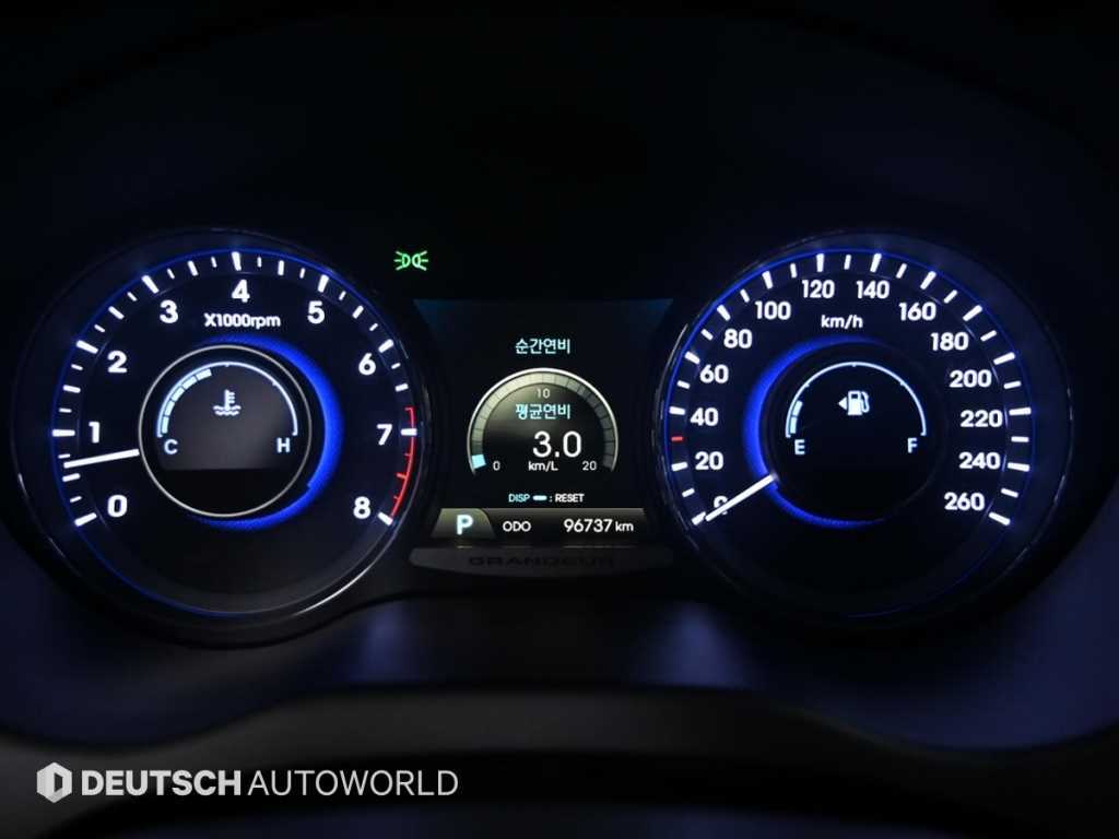 HYUNDAI Grandeur - Vista 8