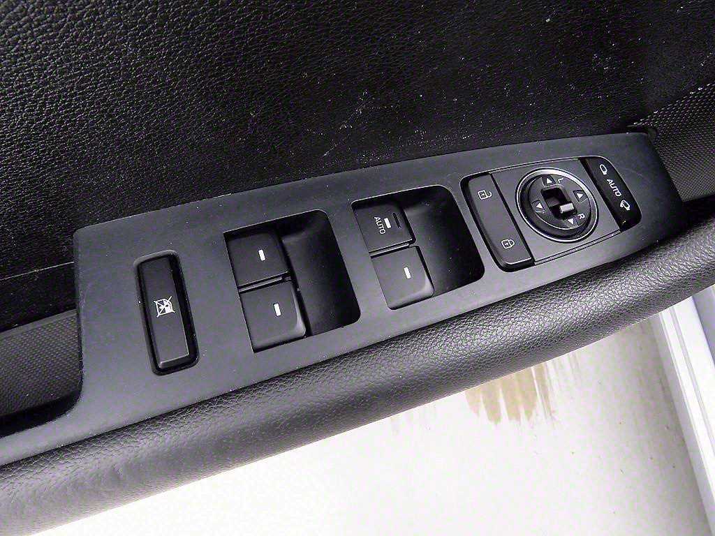 HYUNDAI Sonata - Vista 8