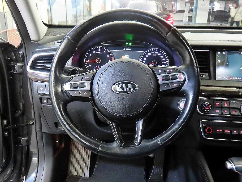 KIA K7 - Vista 8