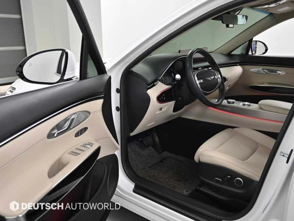 Genesis GV70 - Vista 11