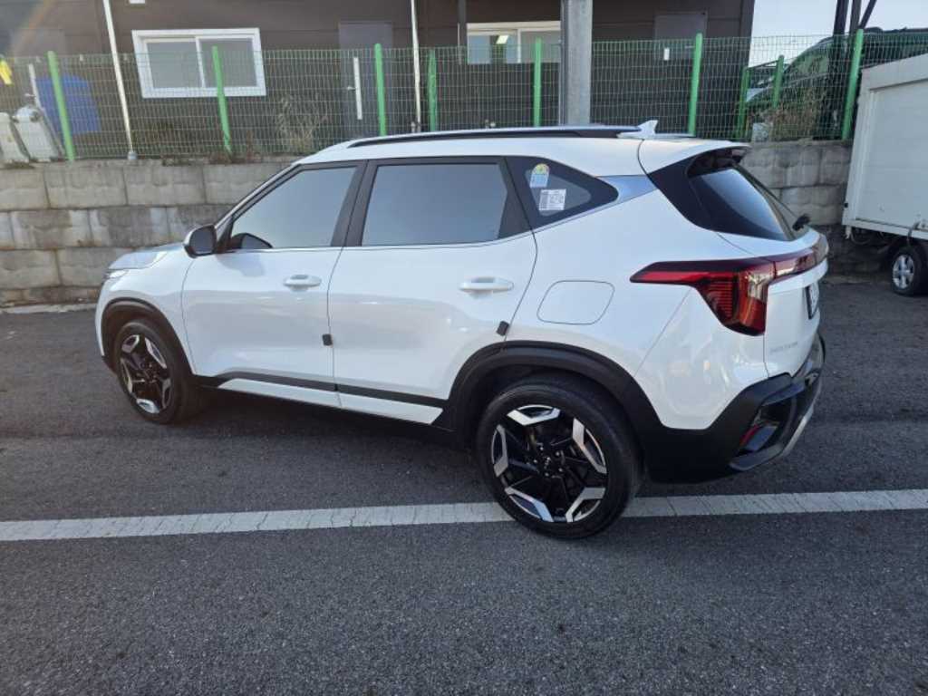 KIA Seltos - Vista 6