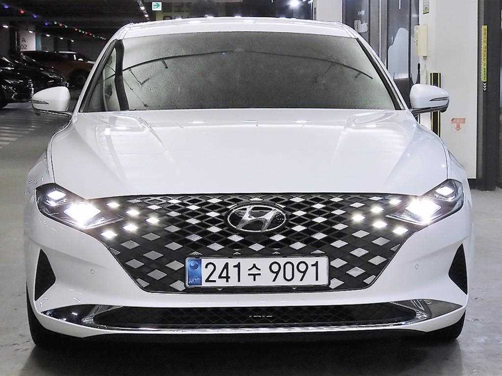 HYUNDAI Grandeur - Vista 2