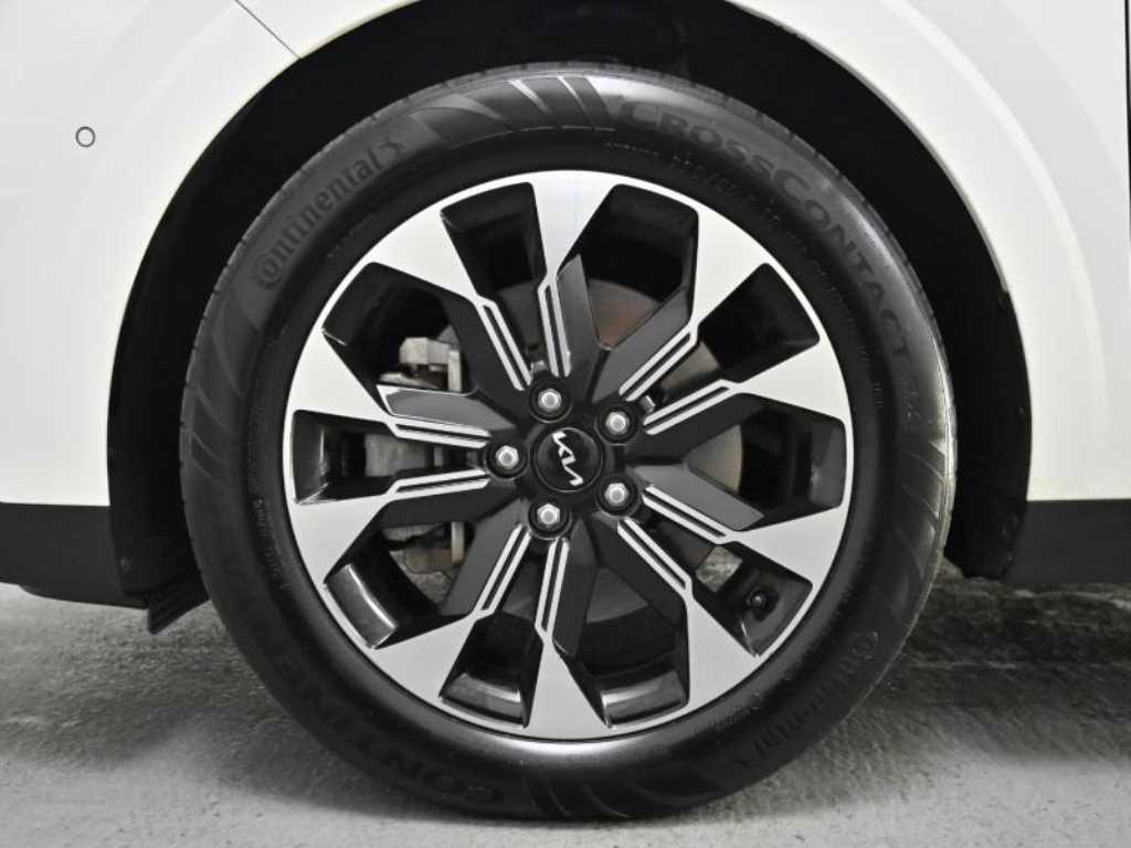 KIA Carnival - Vista 5