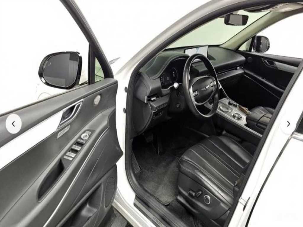 Genesis GV80 - Vista 7