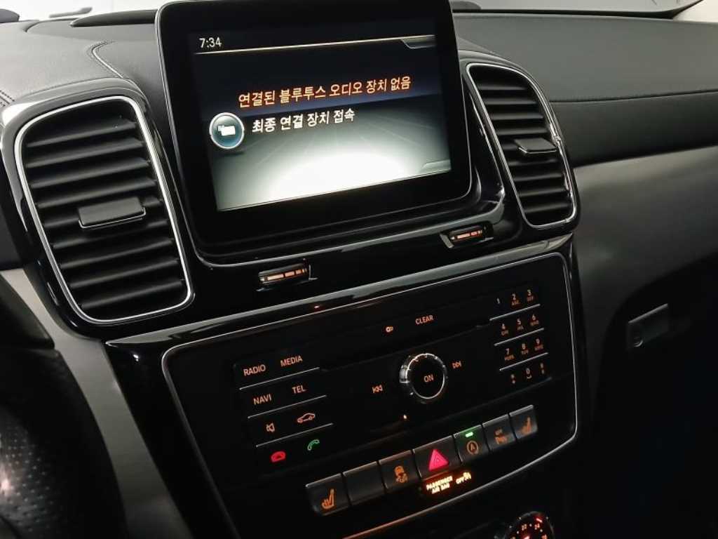 Mercedes Benz GLE Class - Vista 10