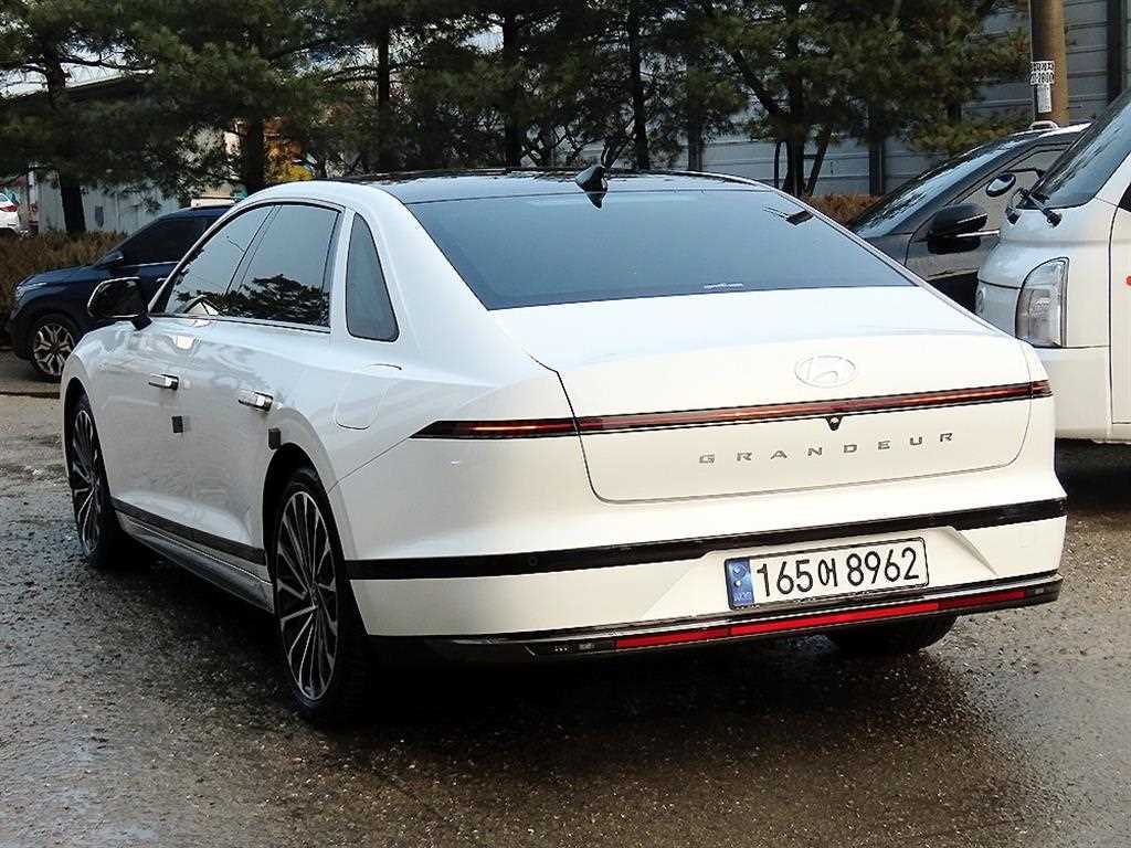 HYUNDAI Grandeur - Vista 3