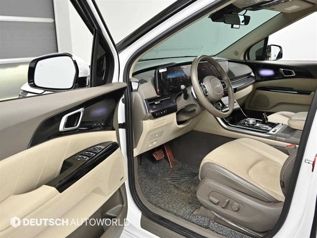 KIA Carnival - Vista 11