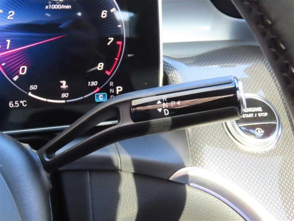 Mercedes Benz GLC Class - Vista 6