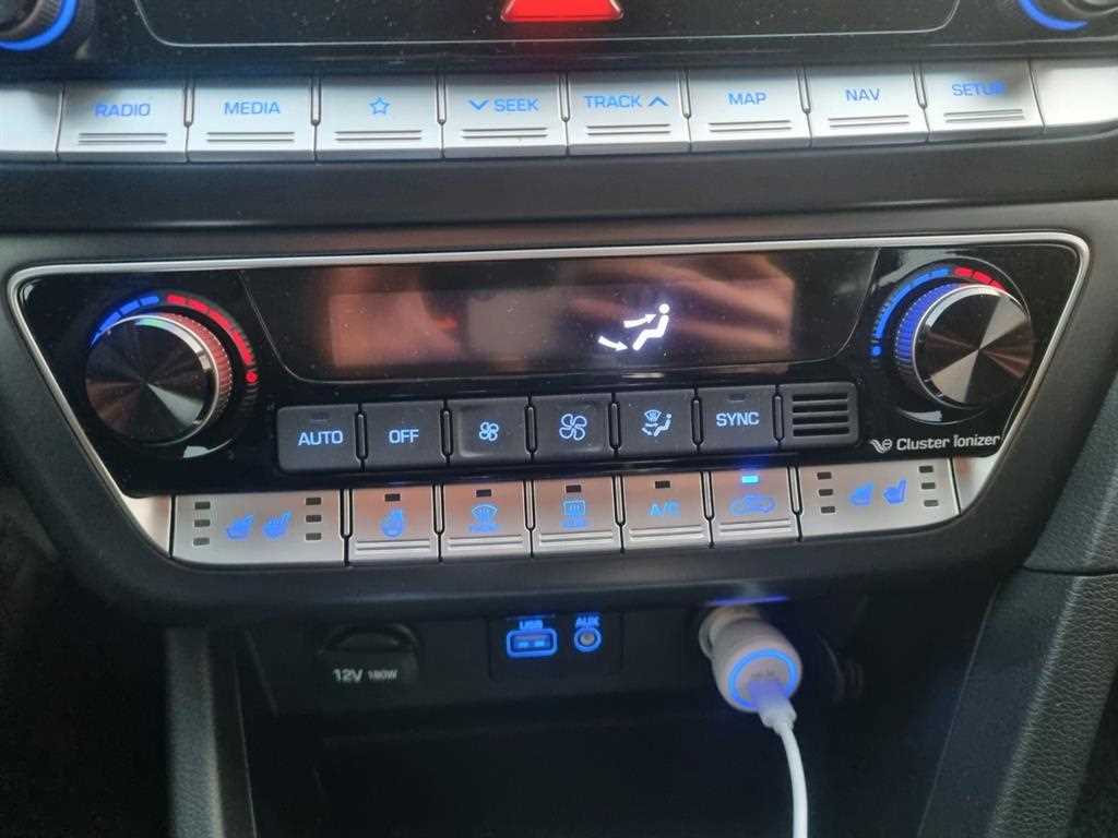 HYUNDAI Sonata - Vista 10