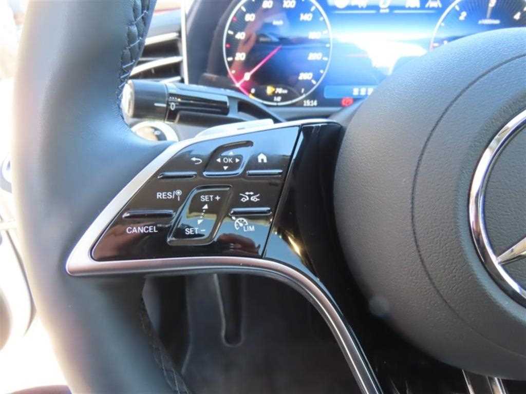 Mercedes Benz E class - Vista 11