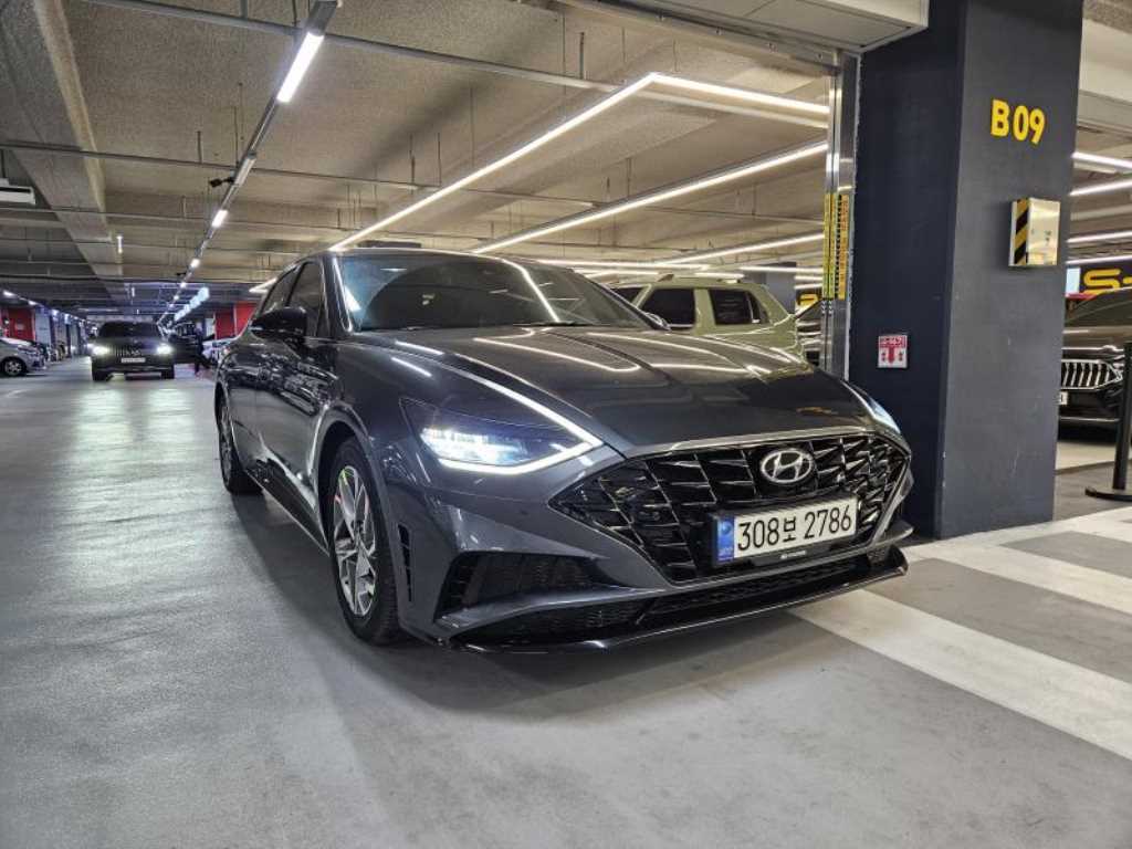 HYUNDAI Sonata - Vista 2