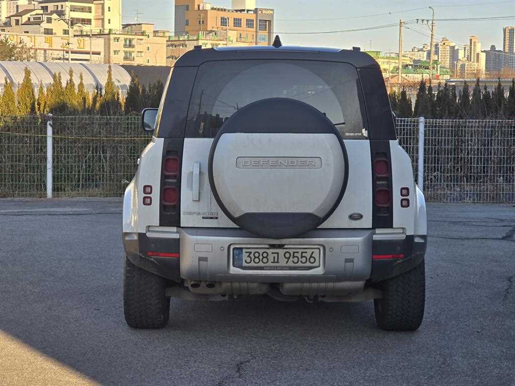 Land Rover Defender - Vista 4
