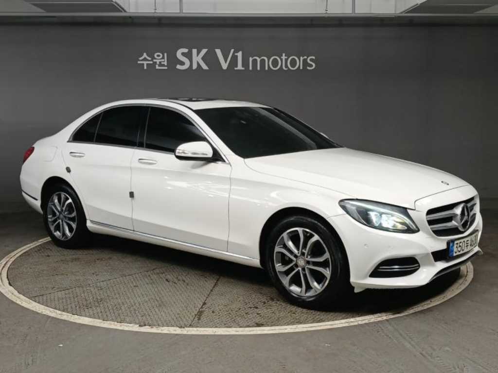 Mercedes Benz C Class - Vista 5