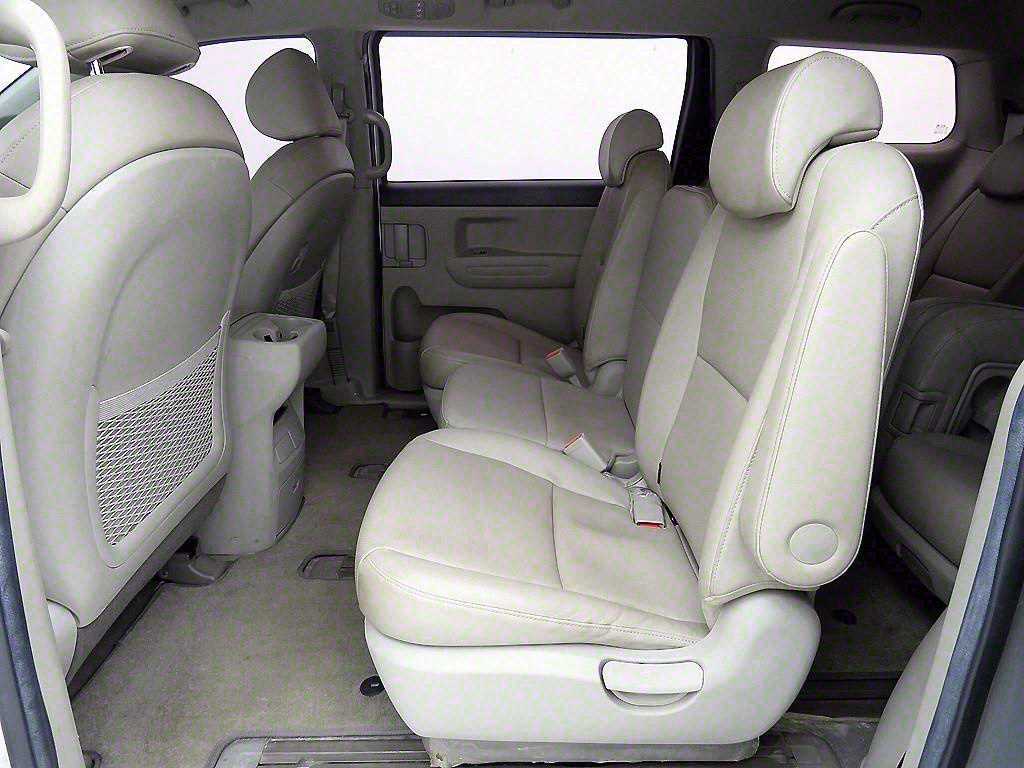 KIA Carnival - Vista 7