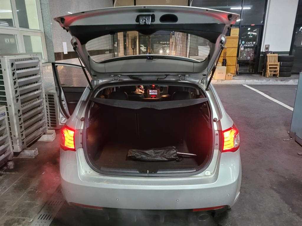 KIA Forte 2011 Plateado - Importación desde Corea - HF Imports Iquique - Foto 16