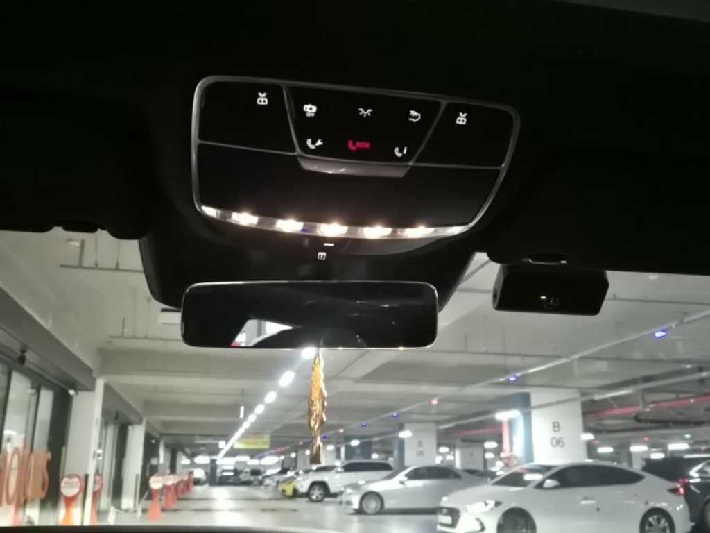 Mercedes Benz S Class - Vista 10