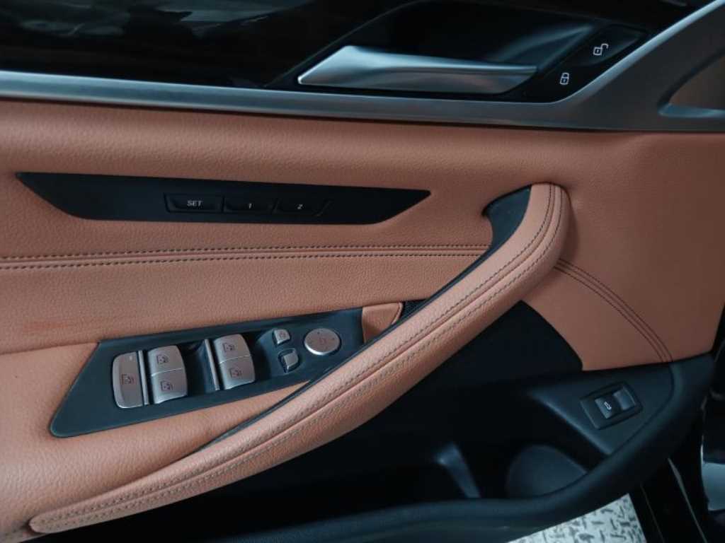 BMW 5 Series - Vista 9