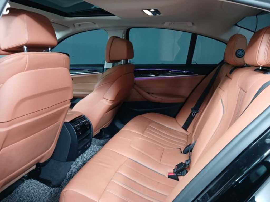 BMW 5 Series - Vista 8