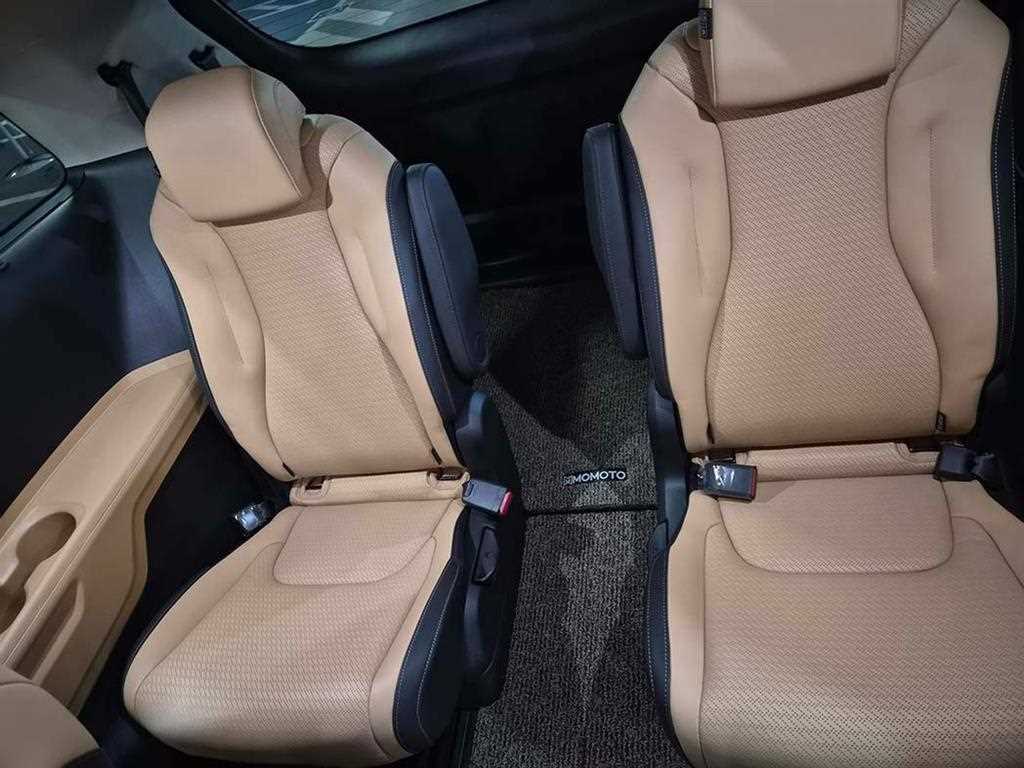 KIA Carnival - Vista 8