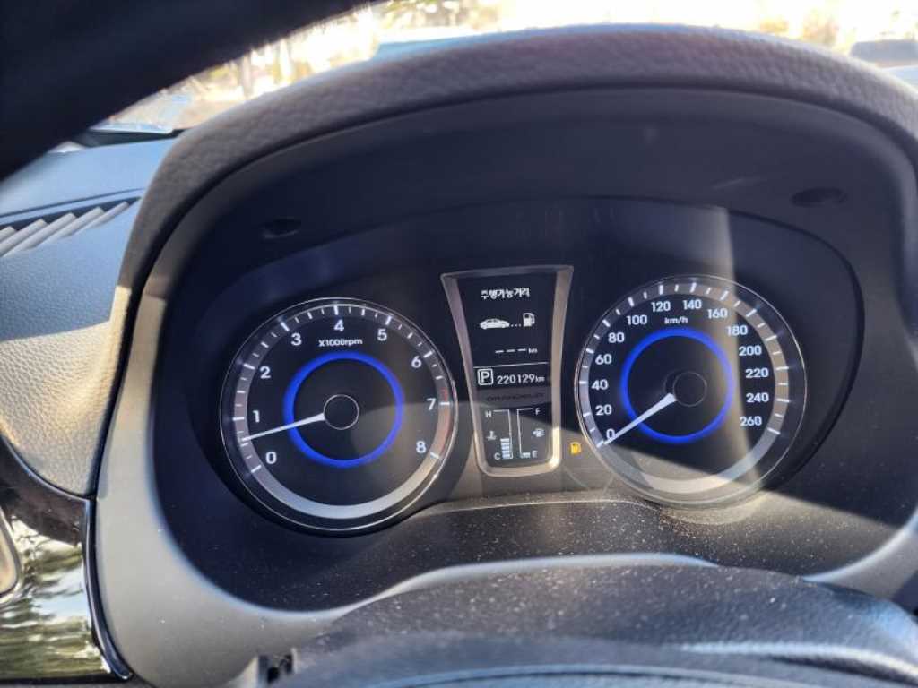 HYUNDAI Grandeur - Vista 8