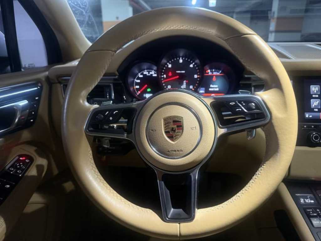 Porsche Macan - Vista 11