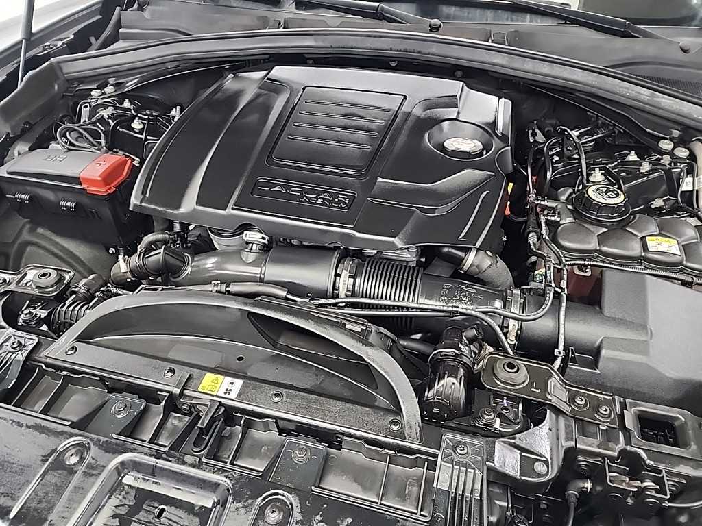 Jaguar F-PACE - Vista 5