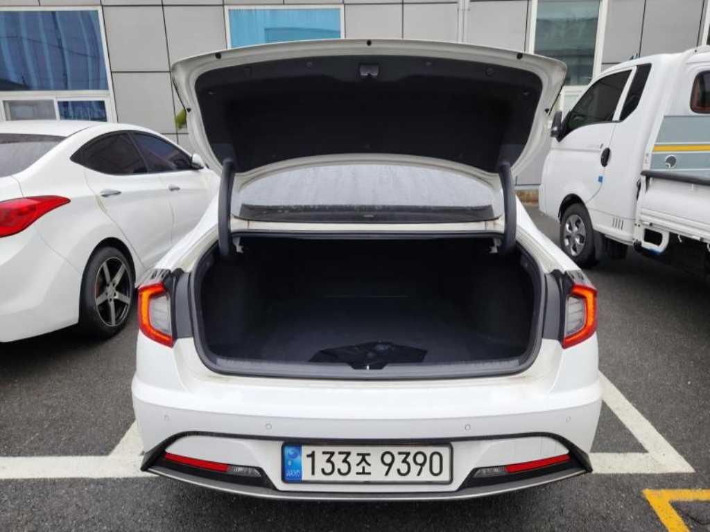 HYUNDAI Sonata - Vista 6