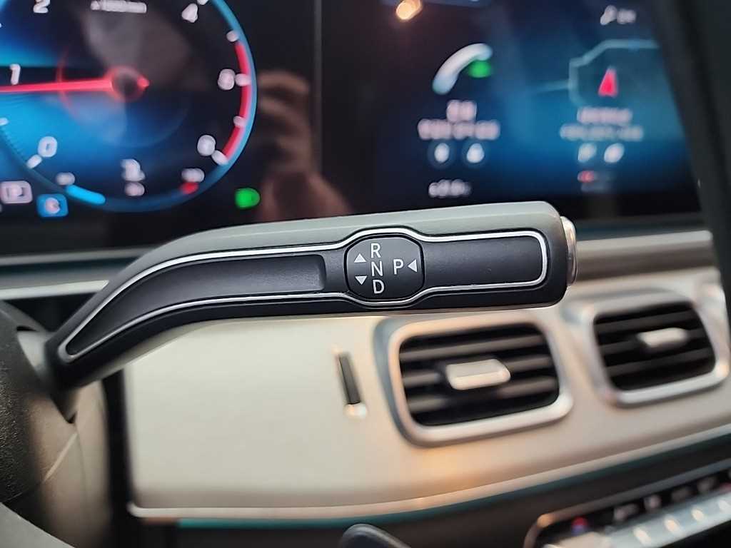 Mercedes Benz GLE Class - Vista 8