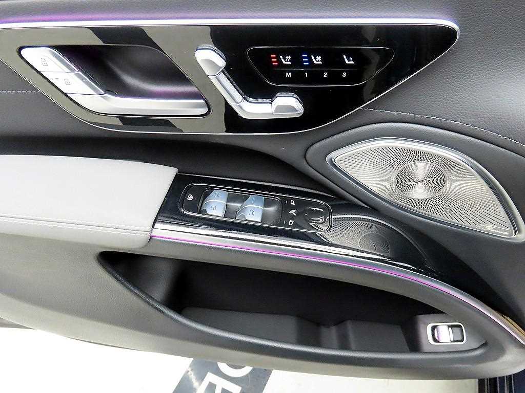 Mercedes Benz EQE - Vista 11