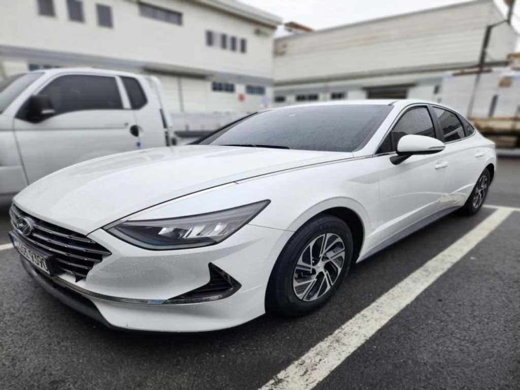 HYUNDAI Sonata - Vista 3