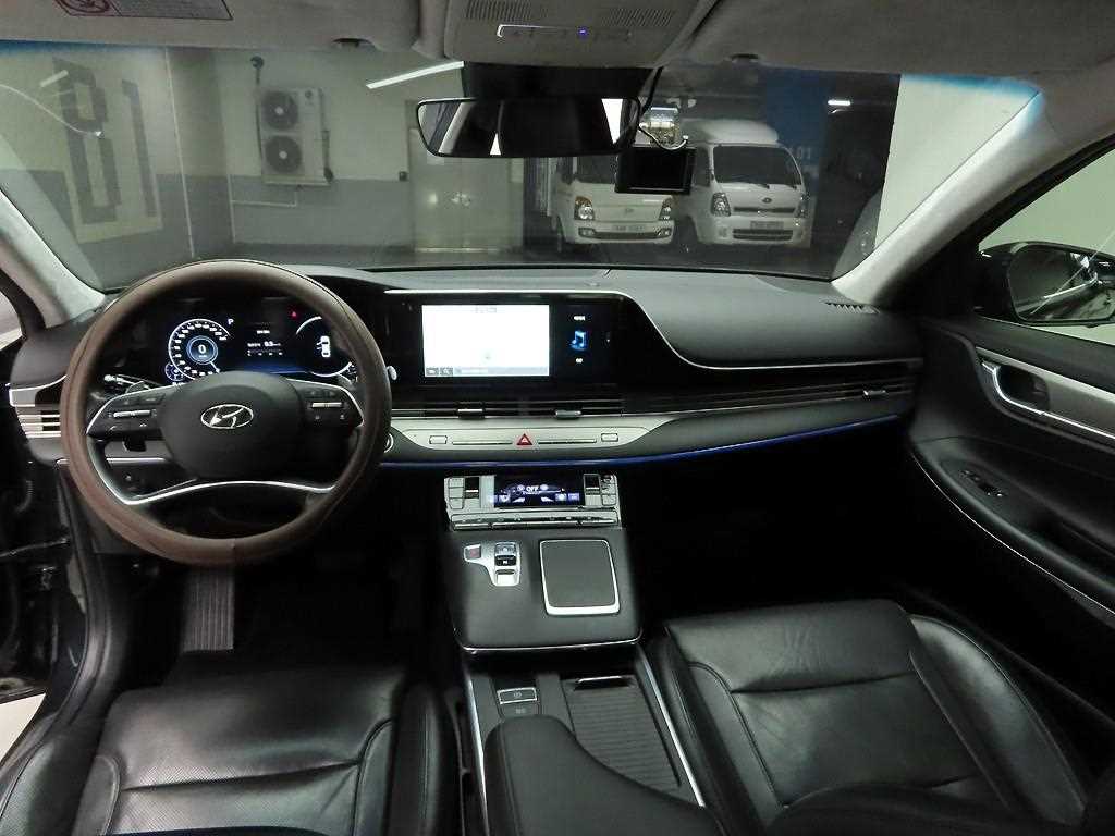 HYUNDAI Grandeur - Vista 7