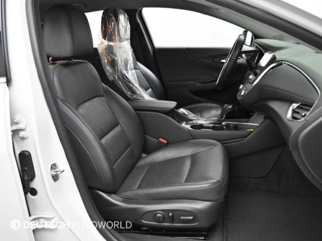 Chevrolet Malibu - Vista 10