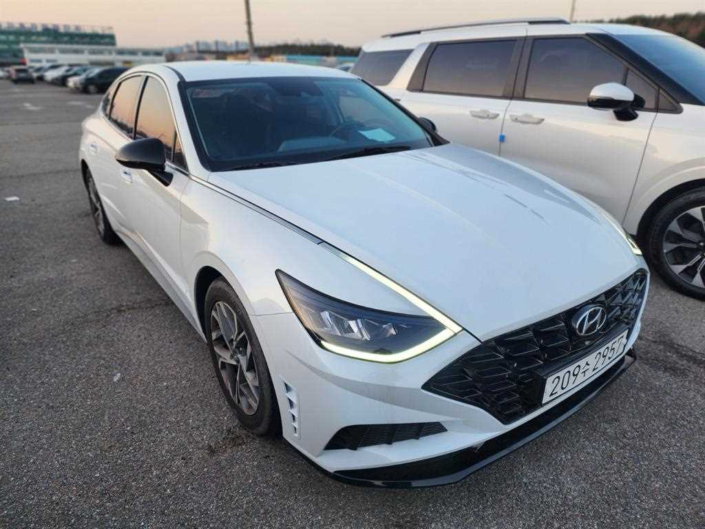 HYUNDAI Sonata - Vista 2