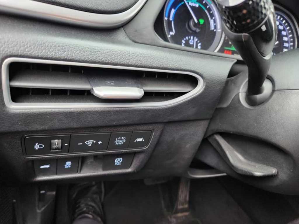 HYUNDAI Sonata - Vista 11