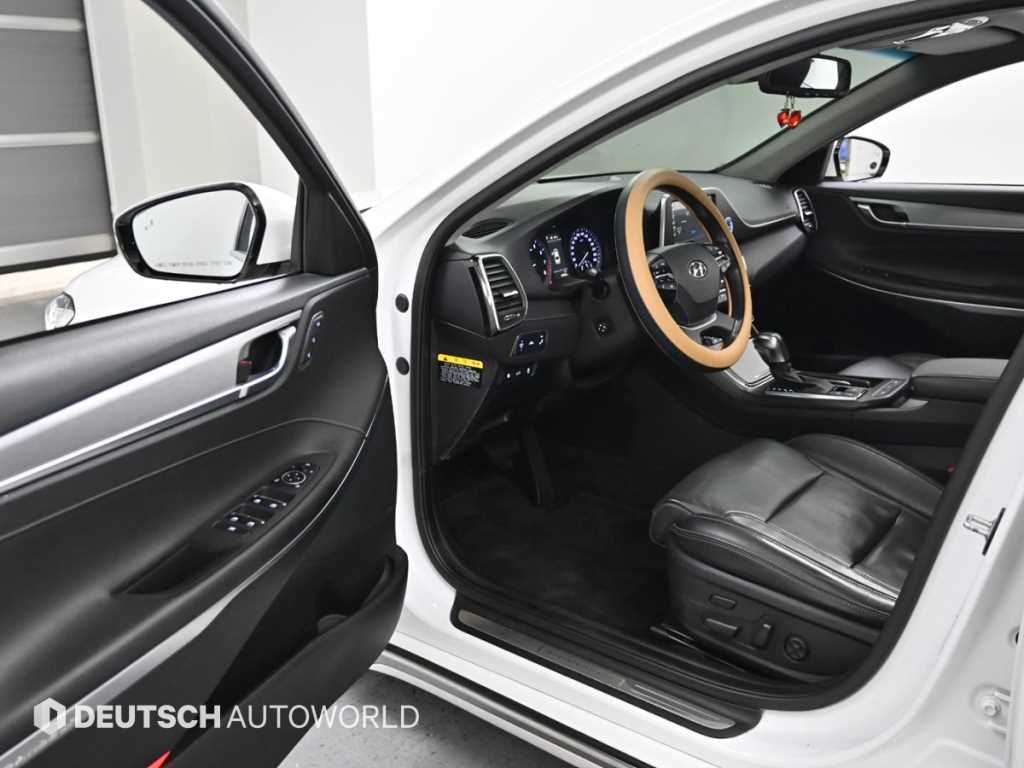 HYUNDAI Grandeur - Vista 11