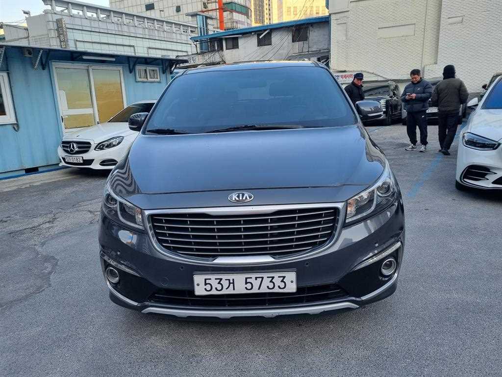 KIA Carnival - Vista 3